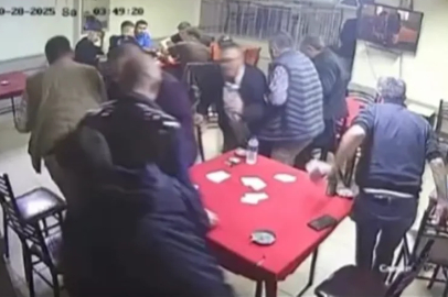 İnegöl’de deprem panikleri kamerada: Oyuncular masayı bırakıp kaçtı