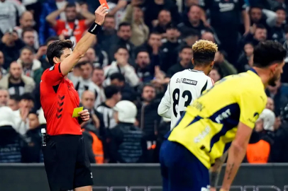 Beşiktaş ile Fenerbahçe arasındaki son 50 derbide 34 kırmızı kart çıktı