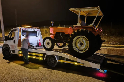 Bursa'da otoyolda traktörle seyir halindeki sürücüye ceza