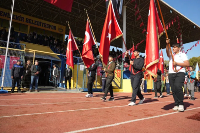 Yenişehir stadyumunda Cumhuriyet coşkusu