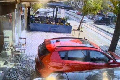 Bursa'da feci kaza: Tatlıcı dükkanına daldı