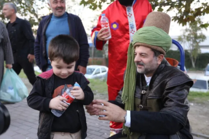 Gürsu'da Başkan Işık Evliya Çelebi oldu su dağıttı