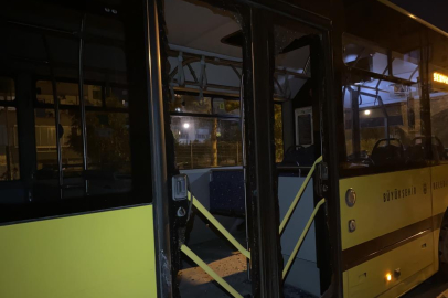 Bursa'da korkutan kaza: Otobüs ile kamyonet çarpıştı