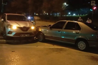 Bursa'da korkutan kaza: Refüje çarparak durabildi