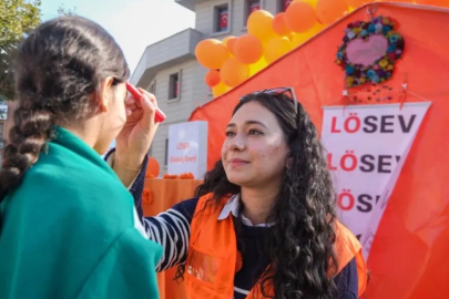 Uludağ Enerji ve LÖSEV, 'Turuncu Çadır'da bir araya geldi