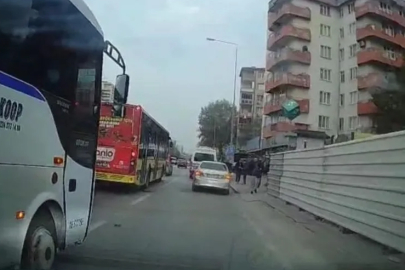 Bursa'da trafikte yol verme tartışması kamerada