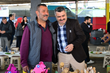Başkan Yılmaz pazar esnafı ile buluştu