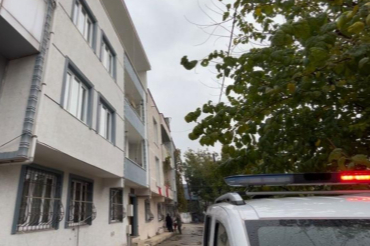 Bursa'da camdan düşen şahıs ağır yaralandı