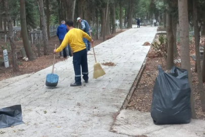 Karacabey'de mezarlıklara özenli bakım