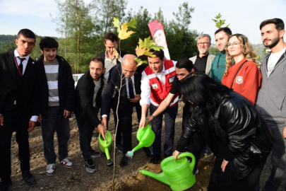 Bursa'da kitaplardan yeşerecek ormana ilk tohumlar bırakıldı