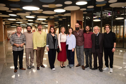 Osmangazi Belediyesi, ‘Duvarların Ötesi’ni sanatseverlerle buluşturdu