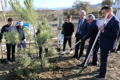 İnegöl'de 32 fidan toprakla buluştu