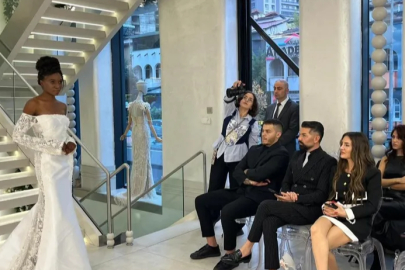 Bursa'da muhteşem gelinlik defilesi