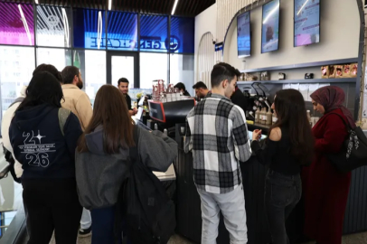 Bursa'da gençler Genç Kafe’nin müdavimi oldu