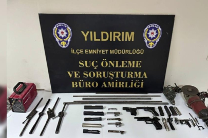 Bursa'da kaçak silah atölyesine operasyonu