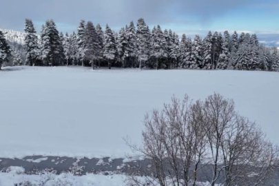 Uludağ'da kar kalınlığı 6 santimetreye geriledi
