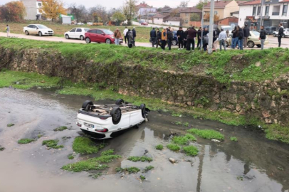 Bursa'da otomobil dere yatağına uçtu: 3 yaralı