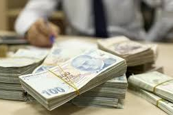 Aylık en yüksek reel getiri mevduat faizinde oldu