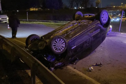 Bursa'da kontrolden çıkan otomobil takla attı