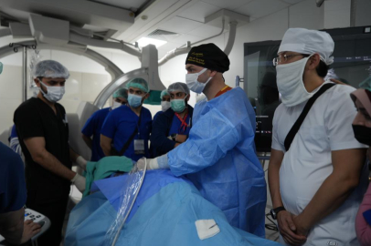 "İğneyle" tümör tedavisine uluslararası ilgi: Canlı canlı izlediler