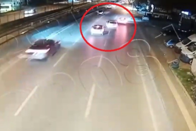 Bursa'da ehliyetsiz sürücü makas atarken kaza yaptı