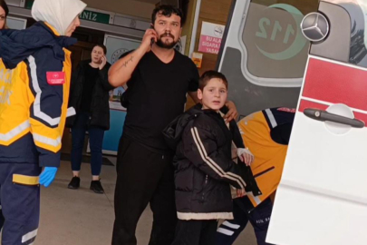 Bursa’da nacakla oynayan çocuğun parmağı kopma noktasına geldi