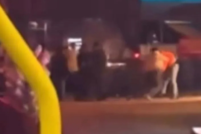 Bursa'da tekmeler havada uçtu