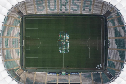 Timsah Arena'da 300 koleksiyonluk formayla dev koreografi