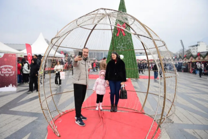 Osmangazi Meydanı’ndaki yeni yıl festivaline yoğun ilgi