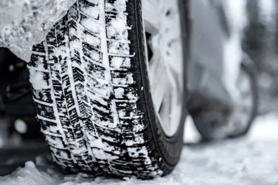 Kar yağdı, kış lastiği telaşı başladı