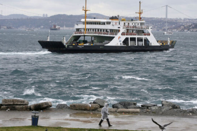 İstanbul'da vapur seferlerine fırtına engeli
