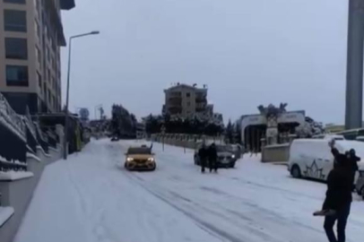 Bursa'da buzlu yolda kaza böyle geldi