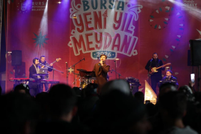 Bursa Yeni Yıl Meydanı'nda yılbaşı coşkusu