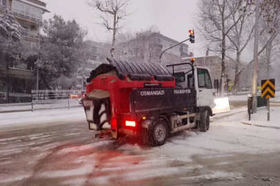 Osmangazi’de kar yağışına hızlı ve etkin müdahale