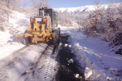 Büyükşehir ekiplerinden kar mesaisi