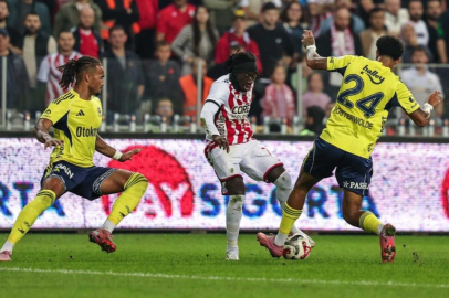 Fenerbahçe, Turkcell Süper Kupa yarı finalinde Samsunspor ile karşılaşacak