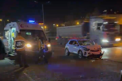 İnegöl'de otomobiller çarpıştı: 1'i çocuk 3 yaralı