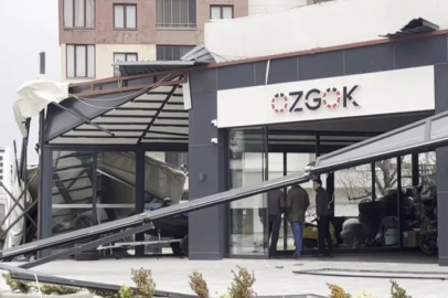 Bursa'da fırtına çatıları uçurdu, karavanları devirdi