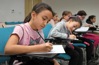 Küçük yazarlar Osmangazi'de kalemlerini ustalığa taşıyor