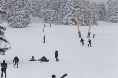 Uludağ'da kar kalınlığı 95 santimetreye ulaştı