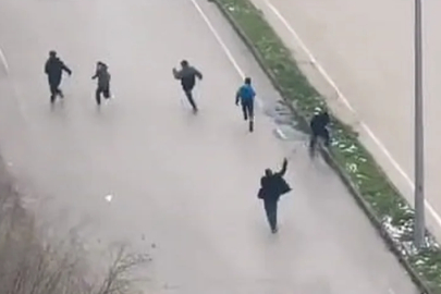 İnegöl’de kar topu gerginliği: Sopayla kovaladı