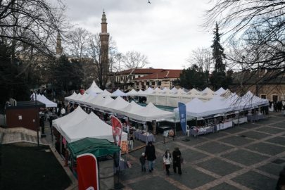 Bursa'da "Meydan Kadınların" dayanışma pazarına büyük ilgi