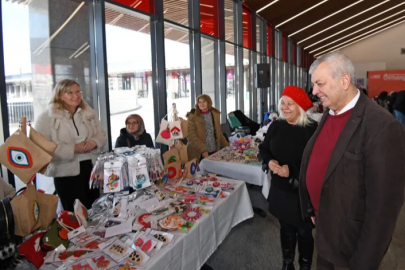Girişimci kadınların el emeği Osmangazi Meydanı’nda buluştu