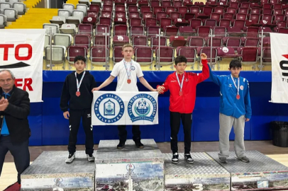 Minderde Yıldırım rüzgarı