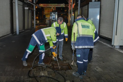 Tarihi Çarşı ve Hanlar Bölgesinde gece mesaisi