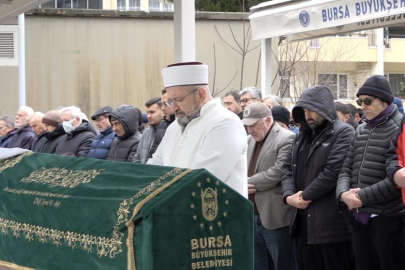 Yazar Ahmet Turan Alkan Bursa'da toprağa verildi