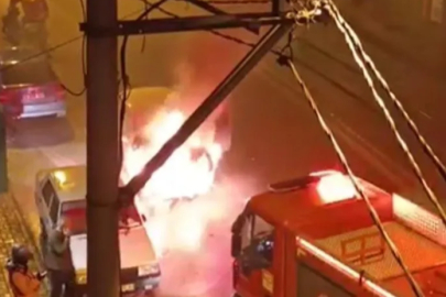 Bursa'da seyir halindeki otomobil küle döndü