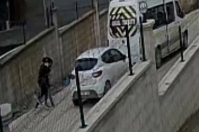 Bursa’da kaza sonrası sürücülerin kavgası kamerada