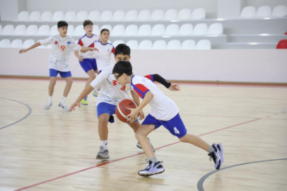 İnegöl’de Spor Festivali basketbol müsabakalarıyla start aldı