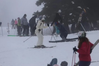 Uludağ'da rekor yoğunluk: 47 bin araç giriş yaptı
